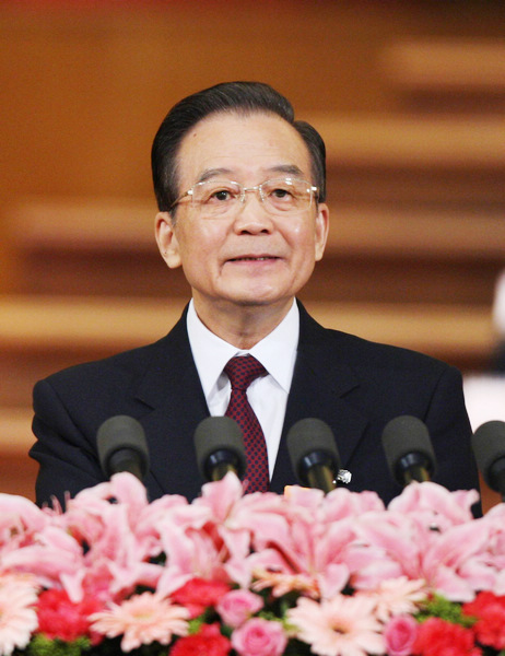 Economic restructuring most pressing task: Wen