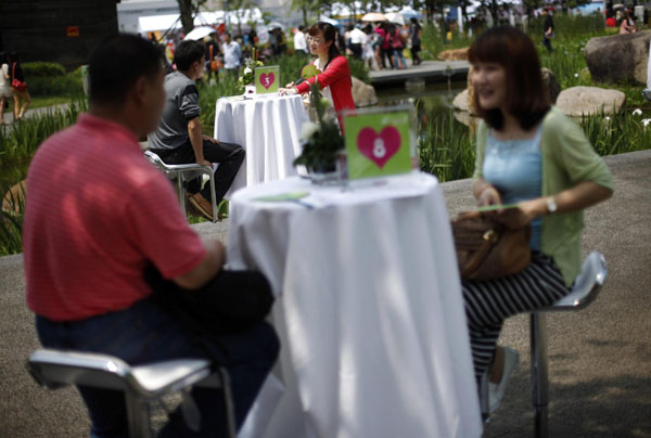 Blind date held in Shanghai