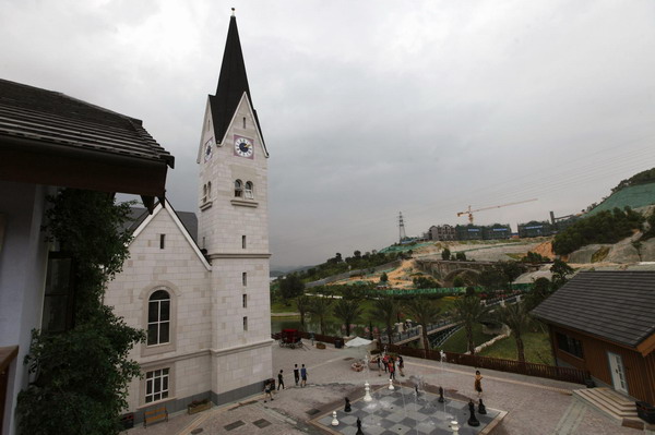 Chinese replica Austrian village stirs up controversy