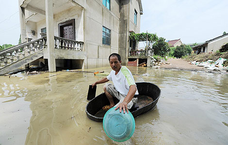 Typhoon Haikui affects 330,000 in E China