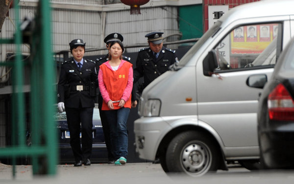 5-year jail term for 'homicidal thief' girlfriend