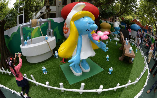 Smurf dolls from Belgium displayed in C China