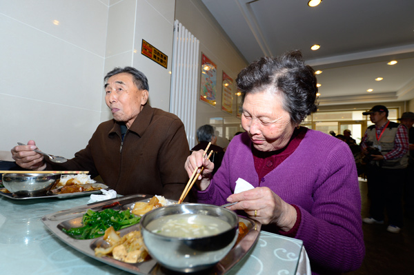 Shanghai nursing homes falling short, experts say