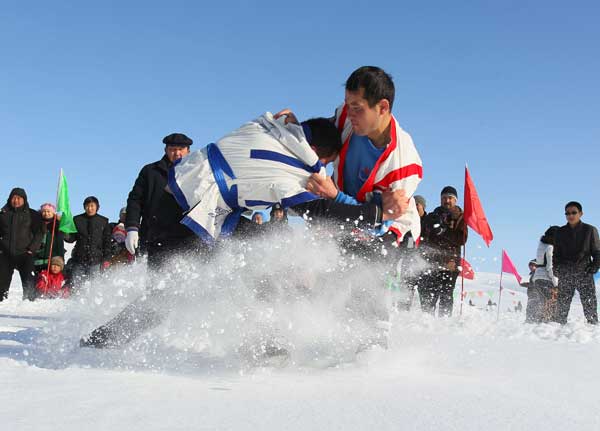 Winter cultural festival opens in Xinjiang