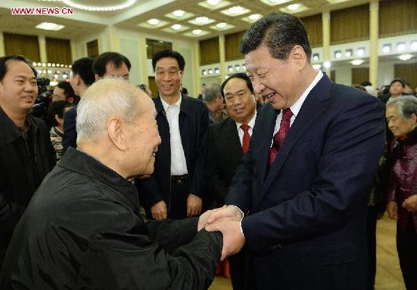 Top leaders extend Spring Festival greetings