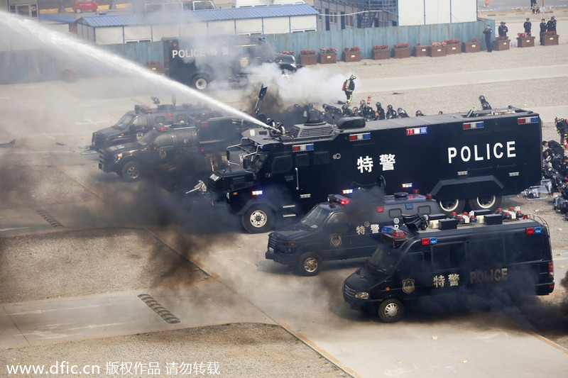 Beijing police hold emergency drills