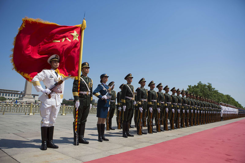 PLA Honor Guard debuts female members