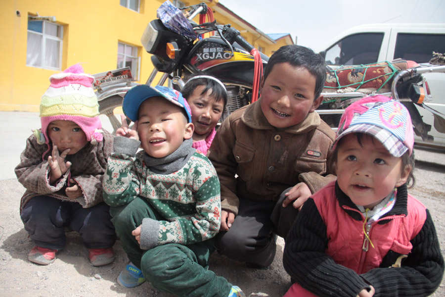 Life of highway maintenance workers on Qinghai-Tibet Plateau