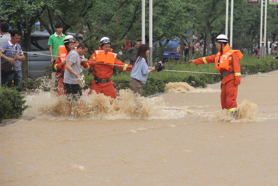 More heavy rain brings chaos to SW China