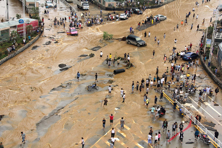 More heavy rain brings chaos to SW China