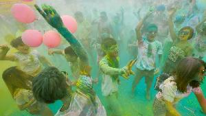 Color Run comes in Beijing Garden Expo park