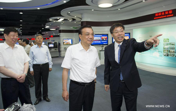 Premier Li stresses urbanization, modern agriculture