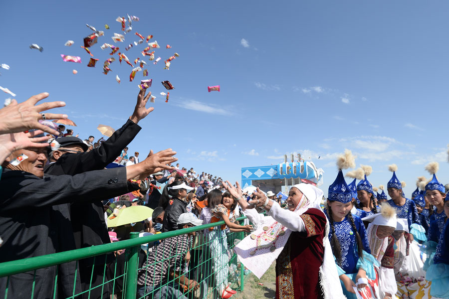 Herdsmen celebrate 60th birthday of Barkol