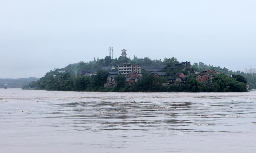 Downpour wreaks havoc in SW China