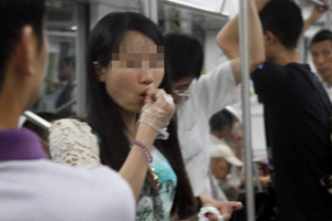 Beijing metro: food ok, but beggars can't stay