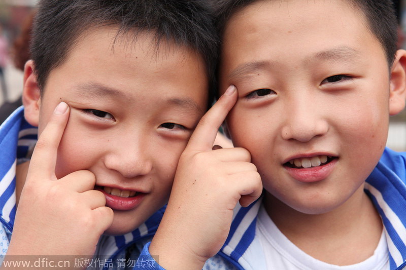 32 sets of twins among 4,000 first-graders