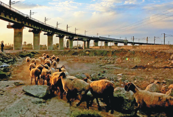 New Xinjiang railway security tight