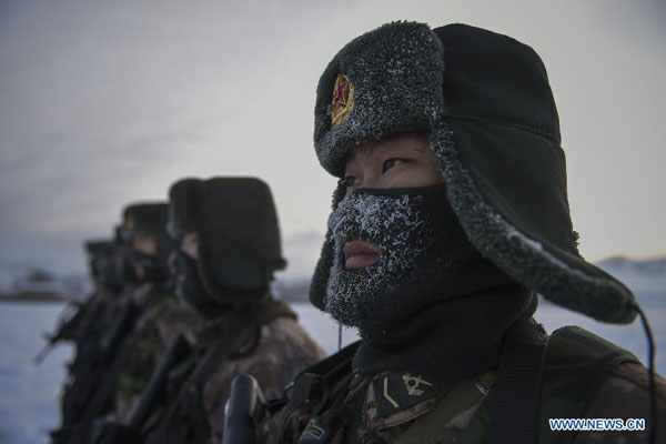 NW China's Altay Frontier Police Force holds cold weather training