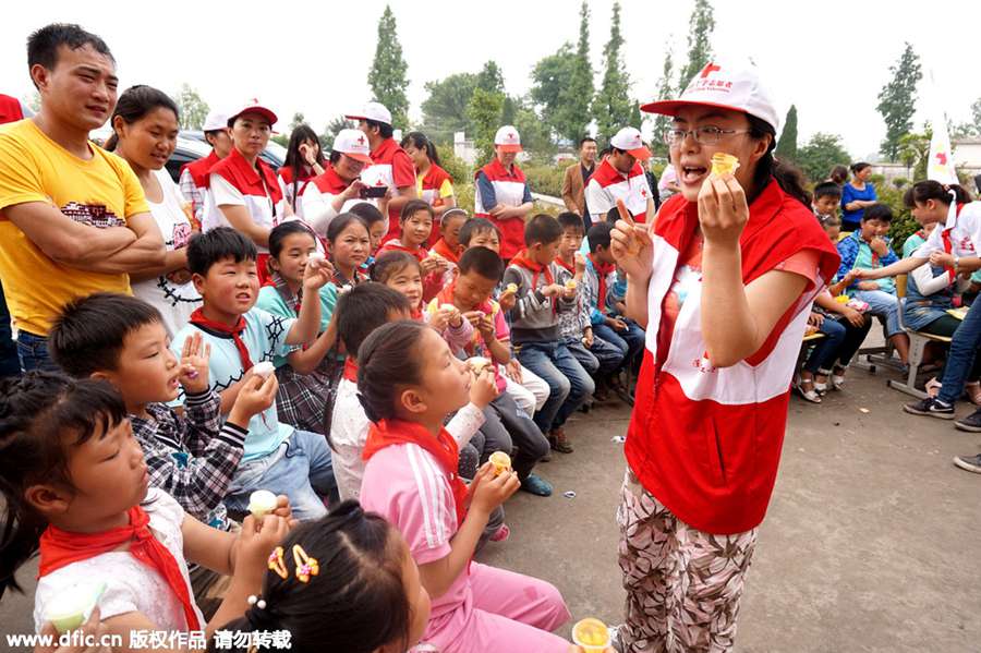 Left-behind children celebrate Children's Day