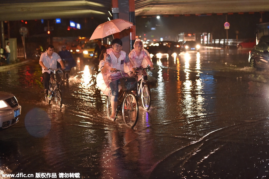 Downpour hits Beijing