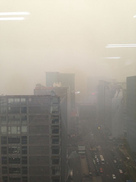 Schools, expressways closed in northern China as authorities ponder smog