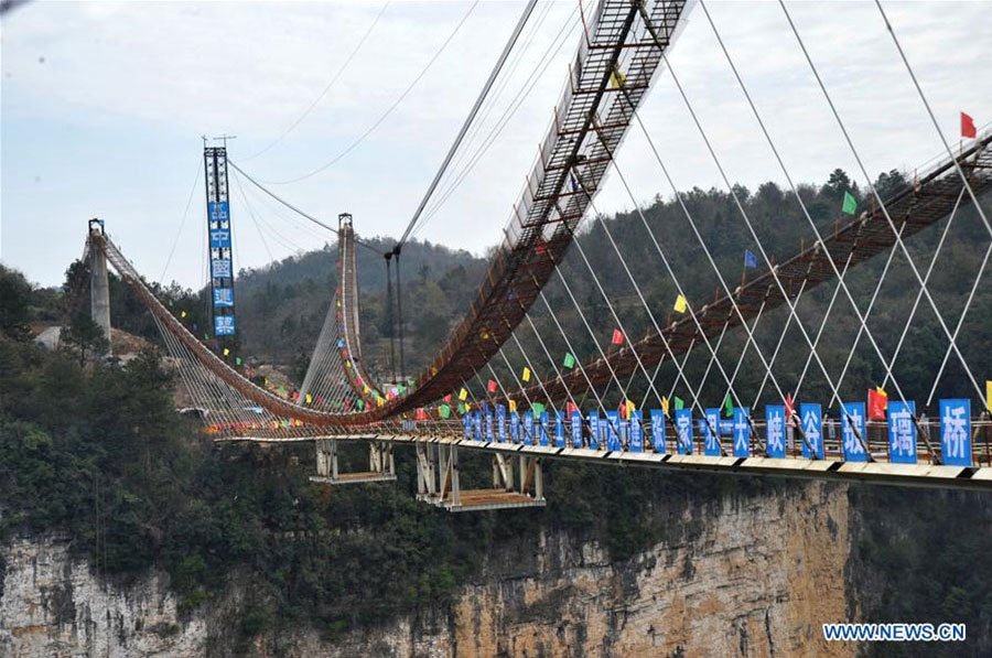 Glass bridge in grand canyon of Zhangjiajie under construction