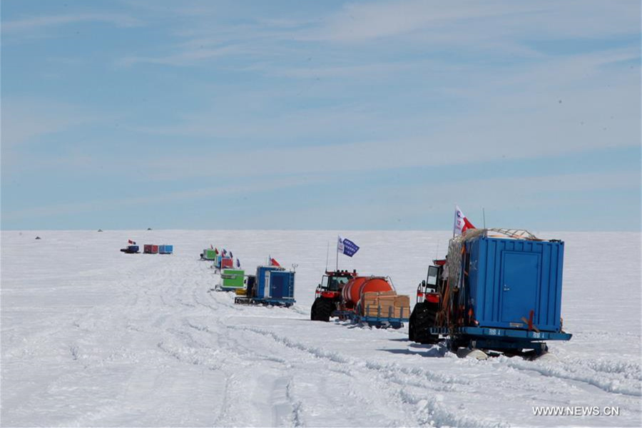 Two Chinese teams set off for Antarctic inland