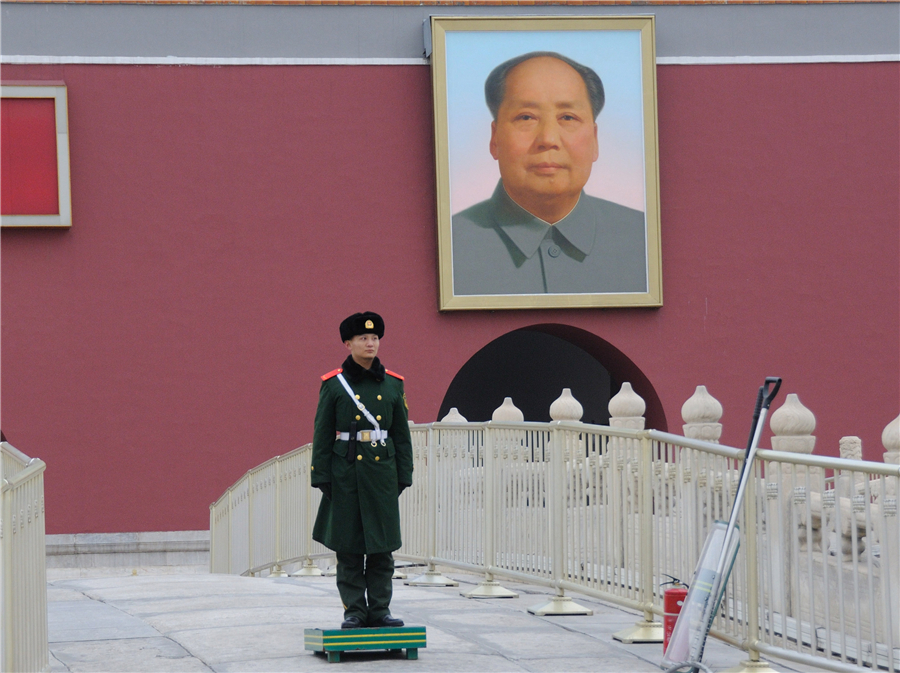 Beijing steps up security for two sessions