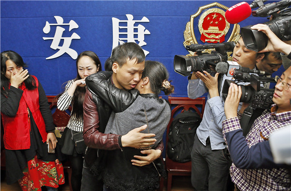 Man abducted 19 years ago reunites with family