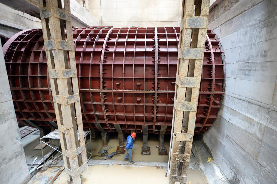 First subway line to run under Yellow River