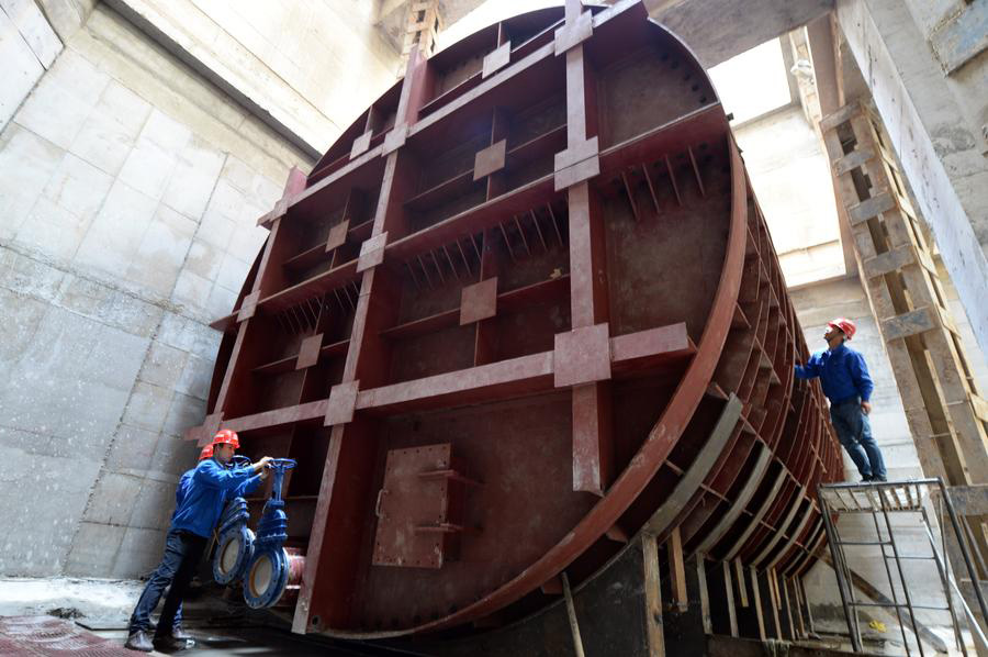 First subway line to run under Yellow River