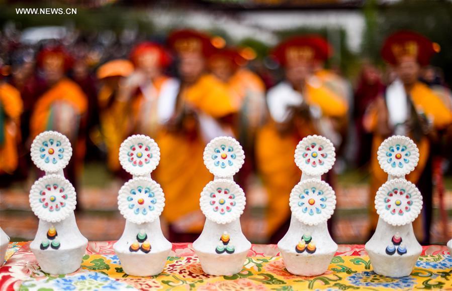 Thangka worship activity held in Lhasa