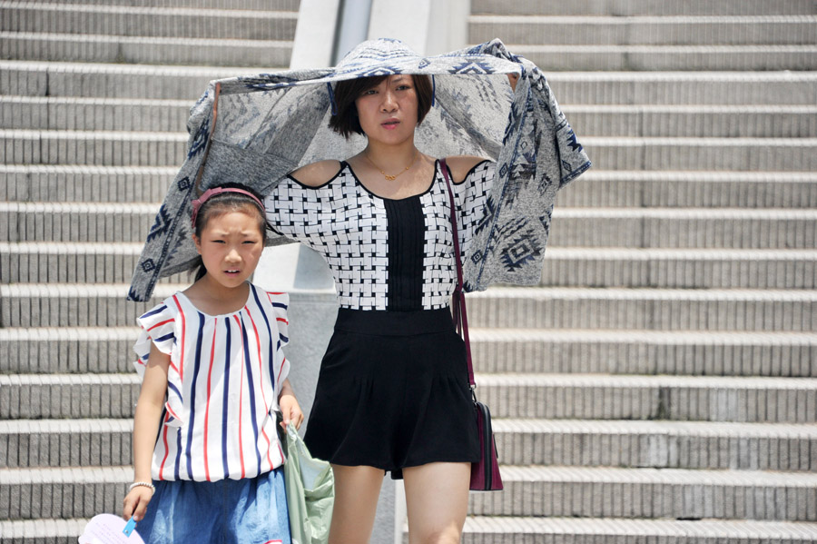 Shanghai issues first high temperature alarm this year