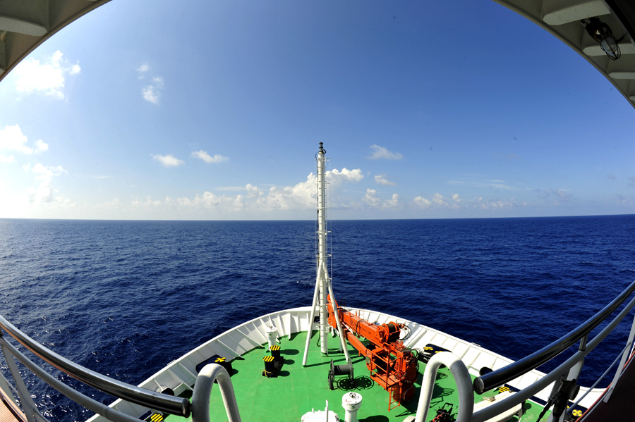 Staff practice submersible Rainbow Fish on research vessel in S. China Sea