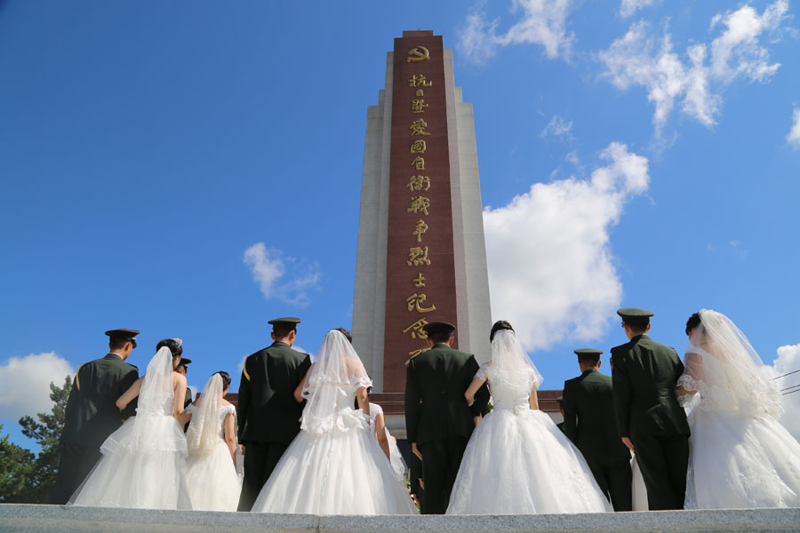 Tying knot at the border