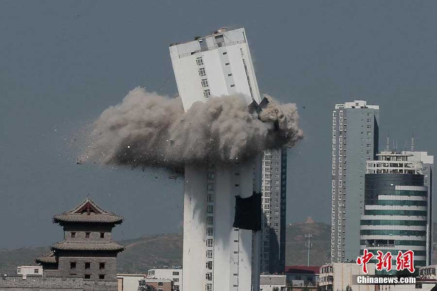 Out with the new: Skyscraper demolished outside ancient city