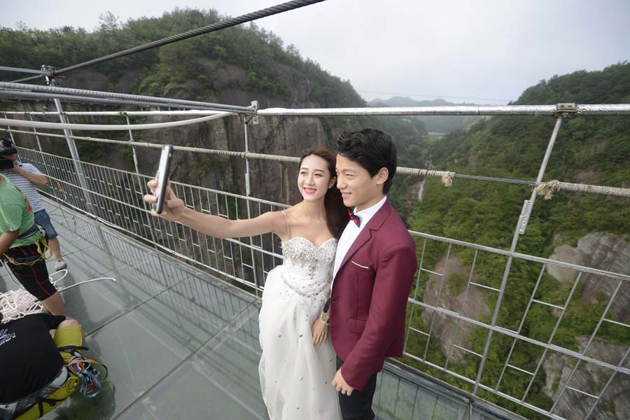 Breathtaking wedding ceremony in the air