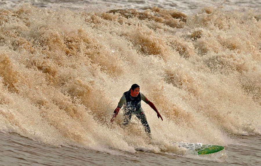 Qiantang tidal bore