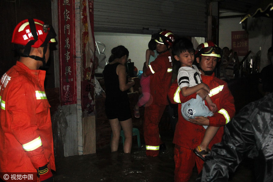 Rescue work at the typhoon-hit provinces