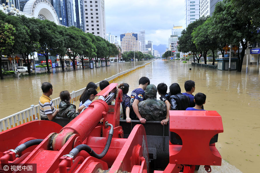 Rescue work at the typhoon-hit provinces