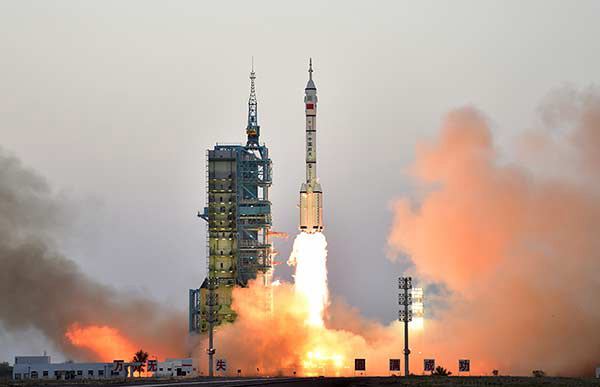 Welcome home, Shenzhou XI