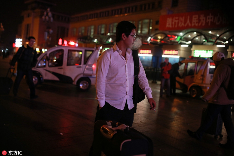 The stories behind those passing through Beijing Railway Station