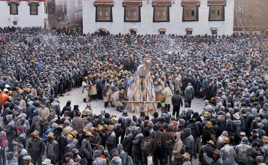 Tibetans end new year celebrations with white carnival