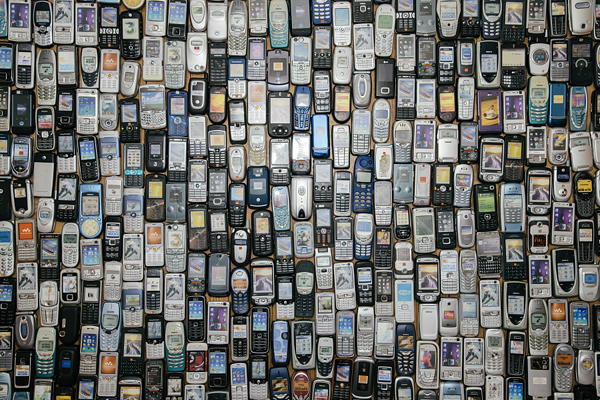 Discarded mobile phones in China difficult to recycle