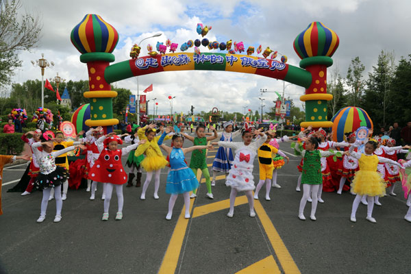 Children's Day celebrated at China-Russia border