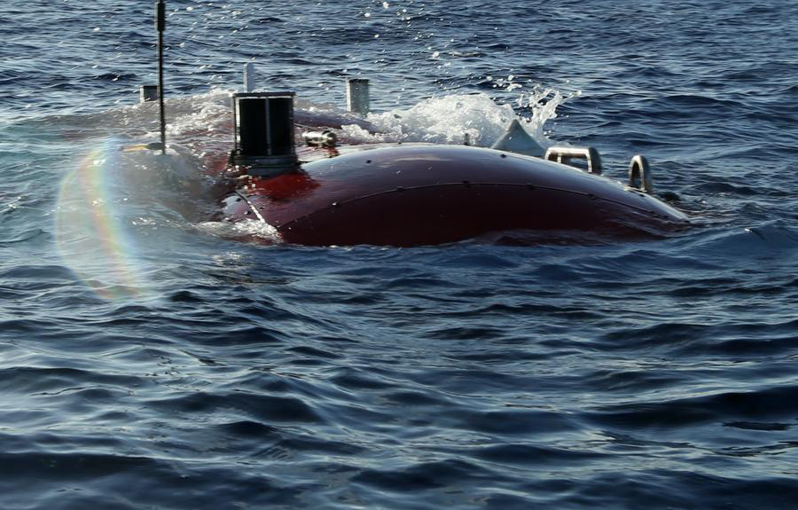 China's submersible Jiaolong conducts 5th dive in Mariana Trench