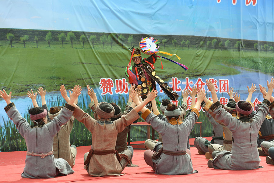 Dance drama performed to celebrate Kumule Festival in NE China