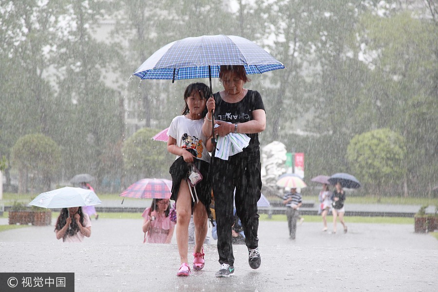 Torrential rain sweeps southern China