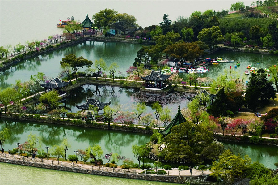 A glance at famous attractions in Wuxi