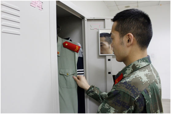 Soldiers say goodbye to military life